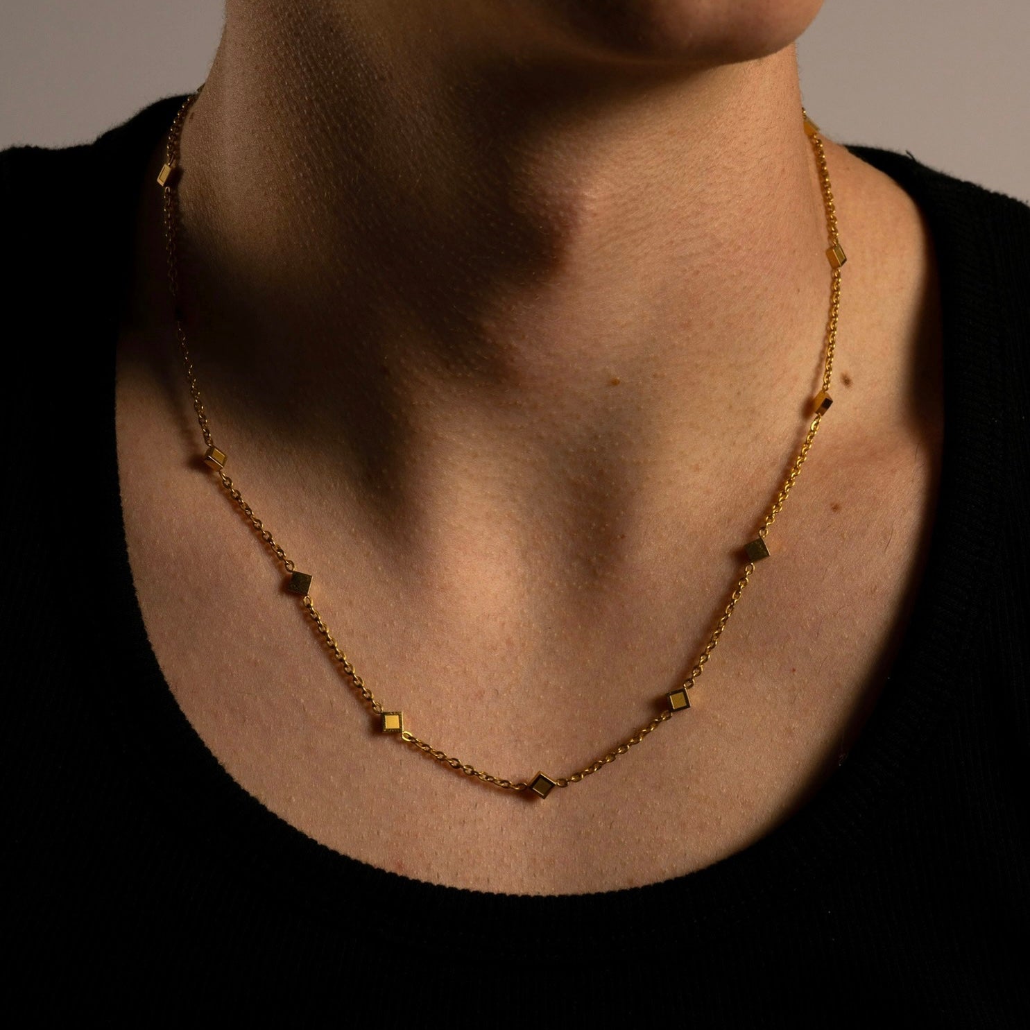 MEDITERRANEAN GOLD NECKLACE