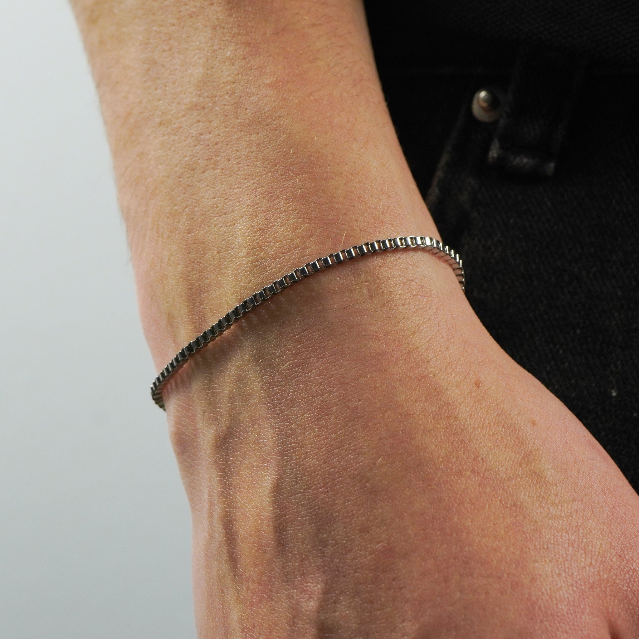 BOX SILVER BRACELET